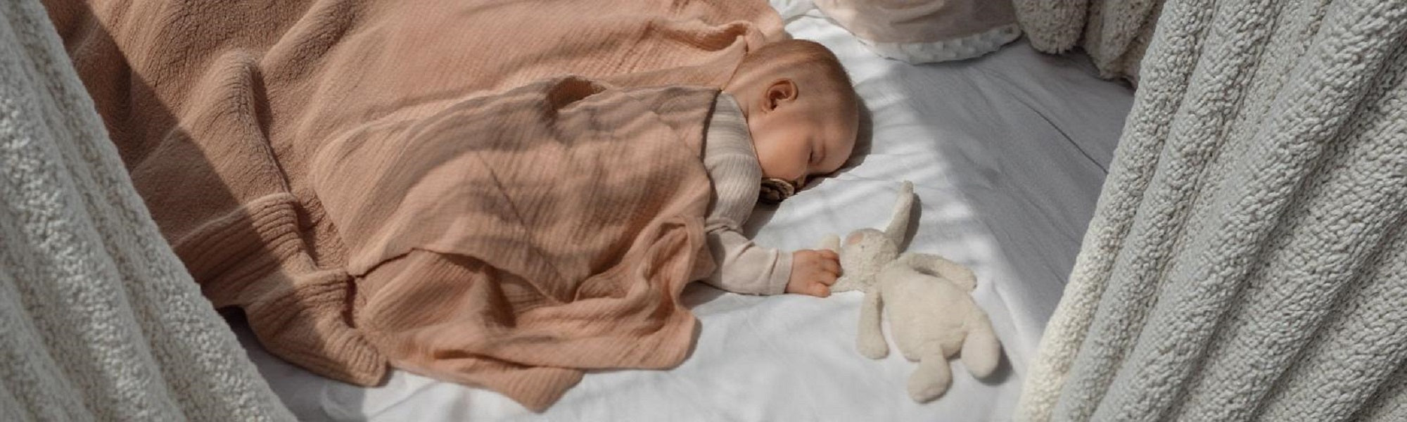 Hackers, SIDS, Work Anxiety—How a Wi-Fi Baby Monitor Can Solve These Three Major Problems